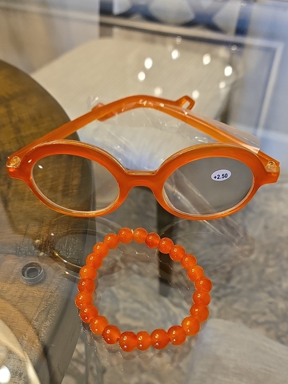 Designer style 2.5 Vintage trending Jazzy Black Frame readers High quality.